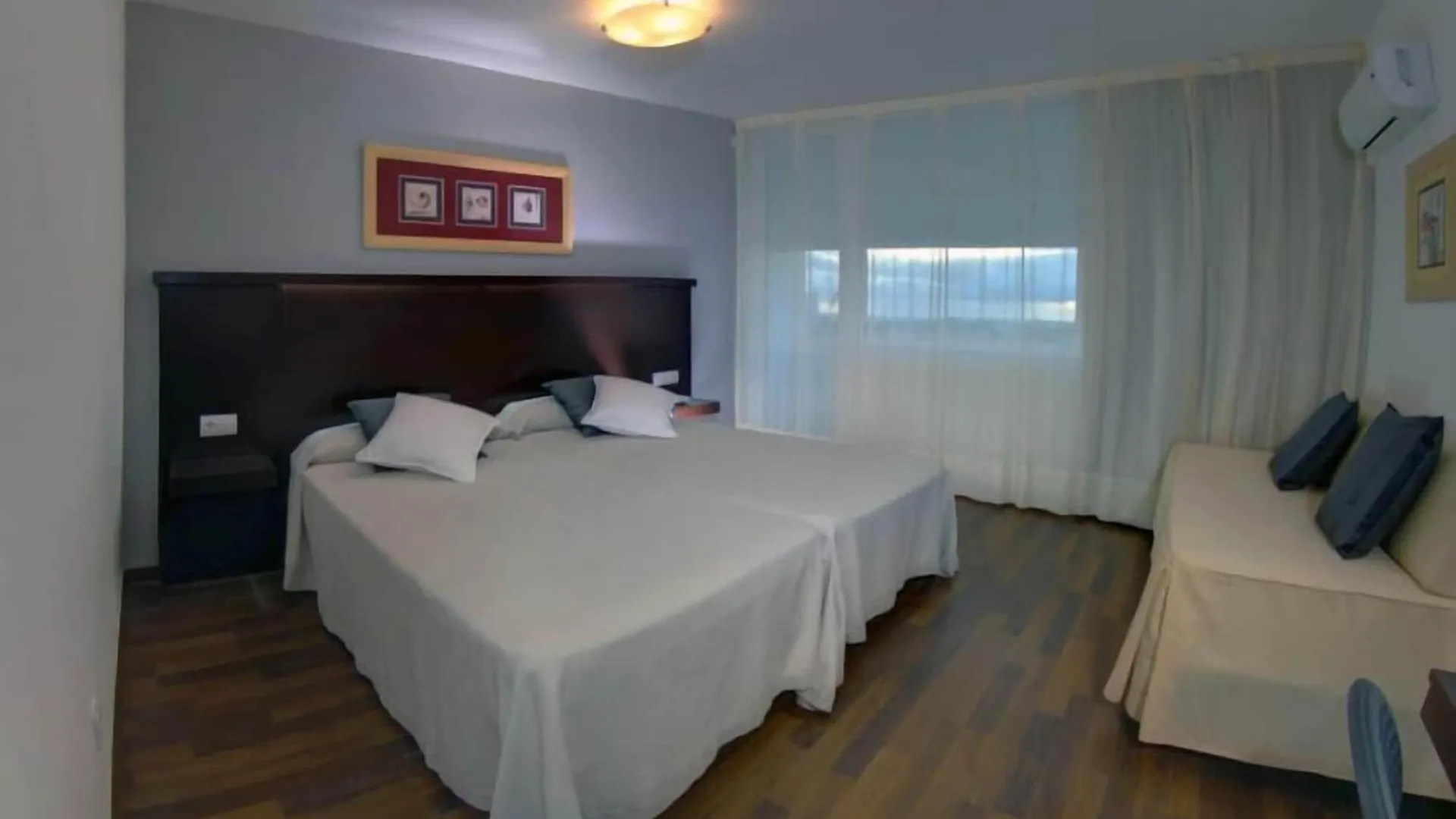 Hotel Ohtels Carabela Matalascañas 4*,